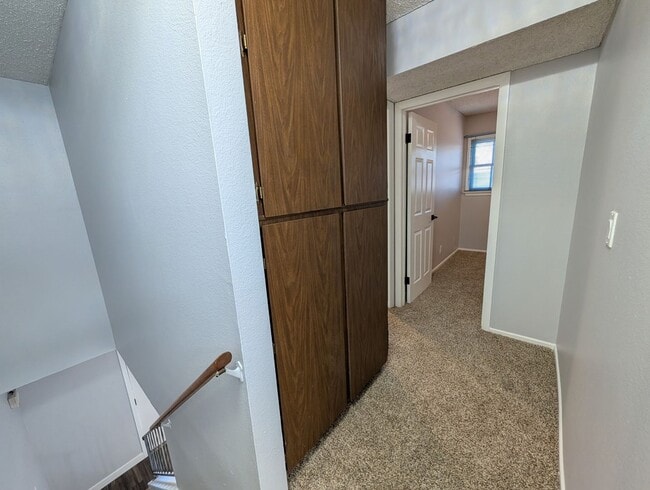 Building Photo - Central Las Vegas Condo Close to UNLV