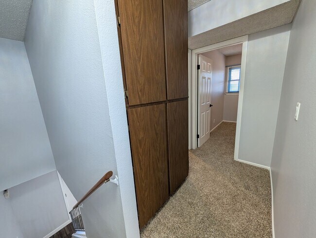 Building Photo - Charming 2-bedroom, 1-bathroom Downstairs Condo Close to UNLV