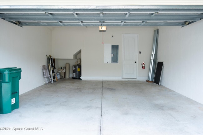 Building Photo - 1018 Steven Patrick Ave