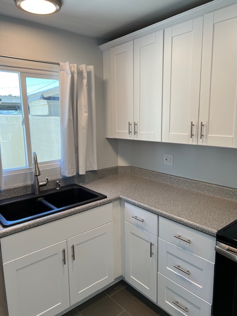 Kitchen Sink, Faucet, Cabinets, Hardware, Counter Tops - 4444 E Belleview St