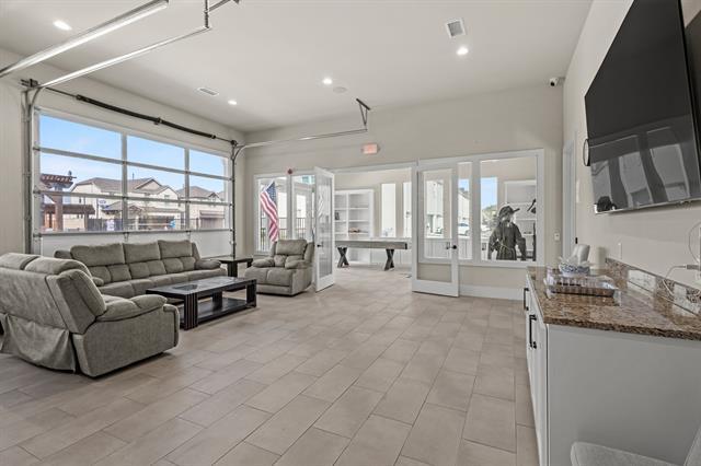 Building Photo - 9922 Michael Irvin St