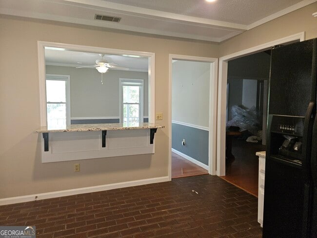 Building Photo - 313 Palomino Path