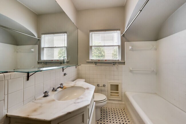 Building Photo - 4208-10 Normandy AVE