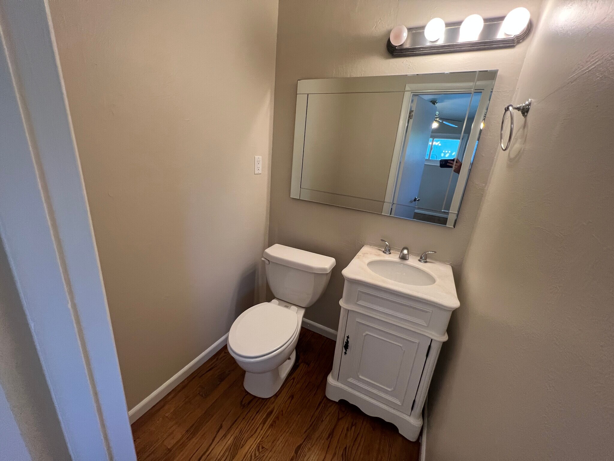 Building Photo - 430 Cypress Dr