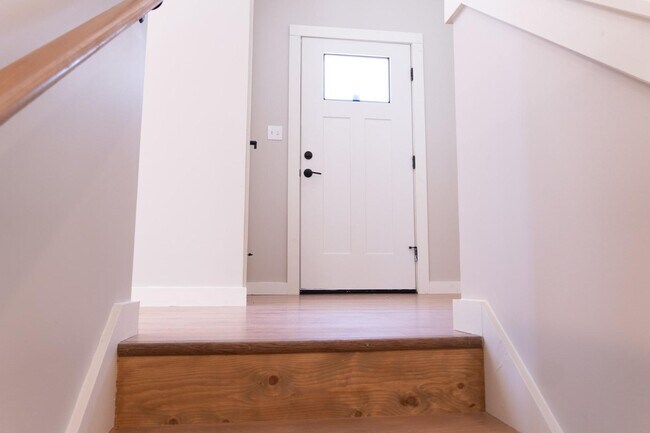 Building Photo - 406 Hideaway Ridge Cir