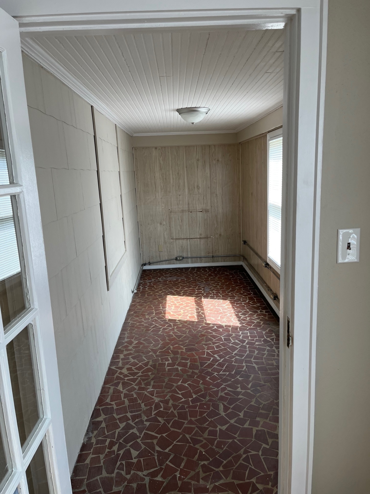 Bonus room - 416 4th St SW