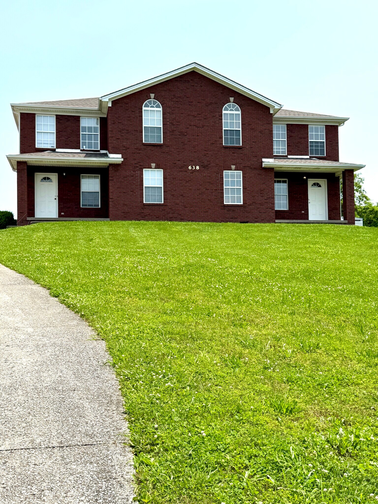 Building Photo - 638 Hampton Way