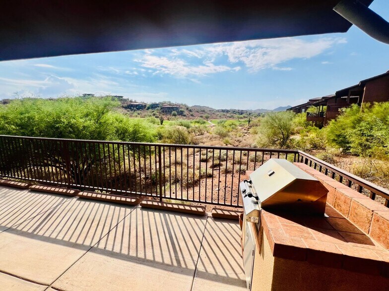 Building Photo - 16315 E Links Dr