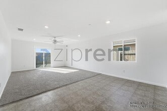 Building Photo - 756 Marcelina Ct