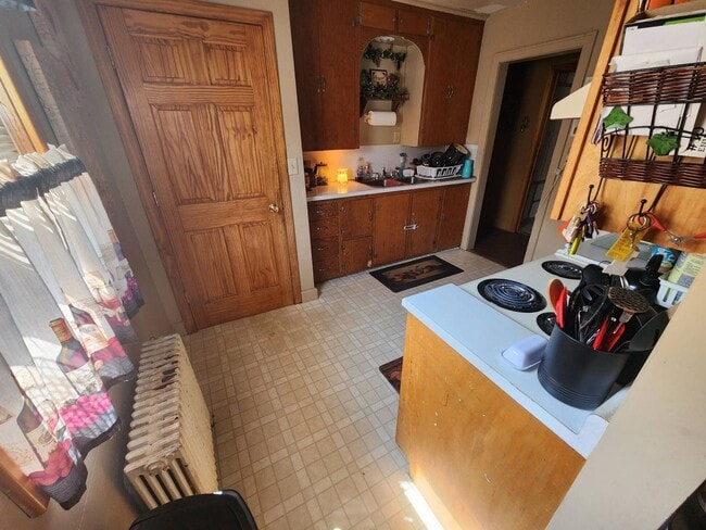 Building Photo - 2 Bedroom single family in Marshfield