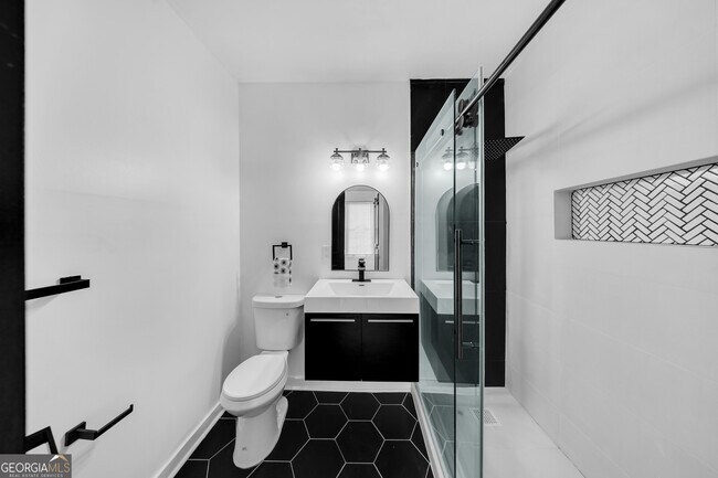 Building Photo - 929 Creekdale Dr