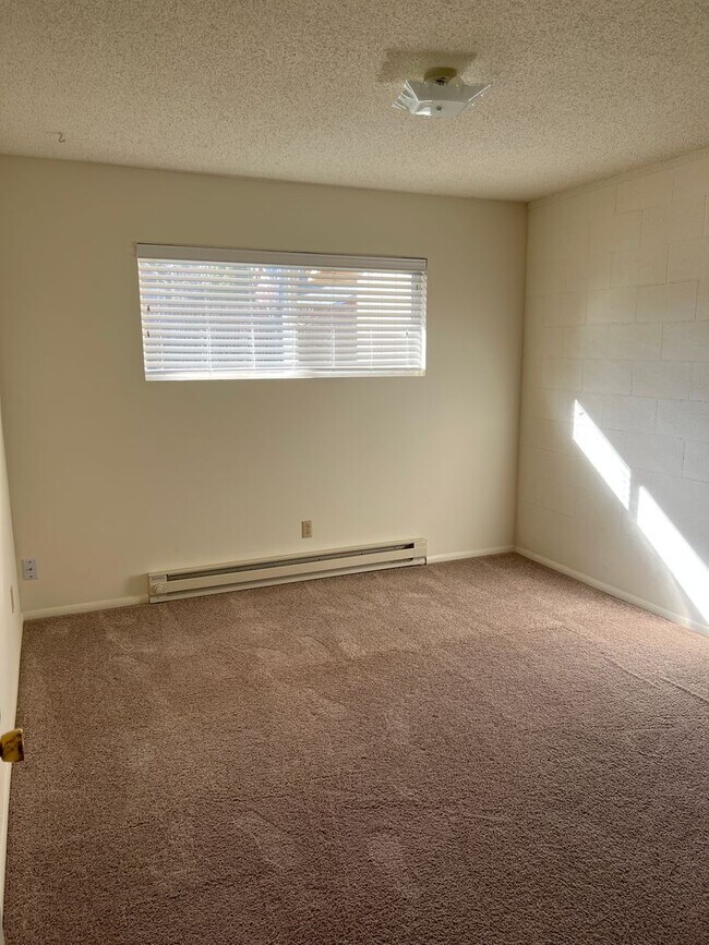 Building Photo - lev107