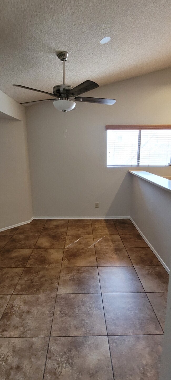 Building Photo - 31640 N Desert View Dr