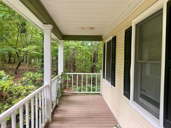 Building Photo - 678 Jefferson Dr