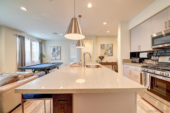 Building Photo - 10572 Acorn Pl