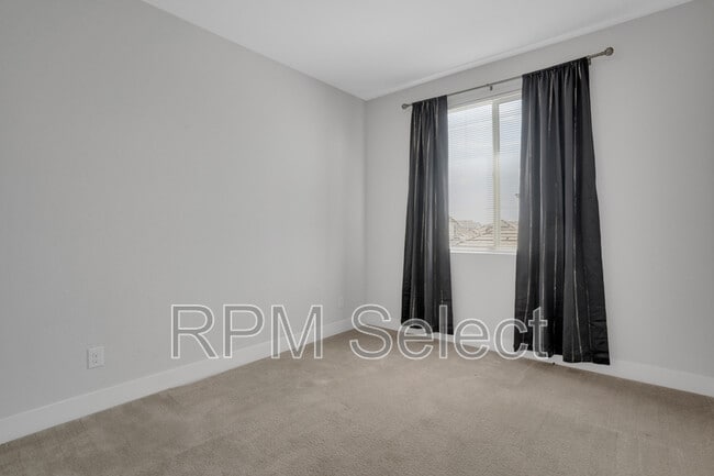 Building Photo - 567 Datura Dr