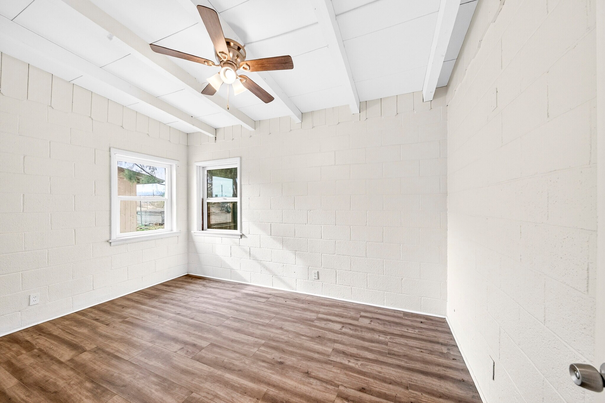 Building Photo - 11393 Lee Ave