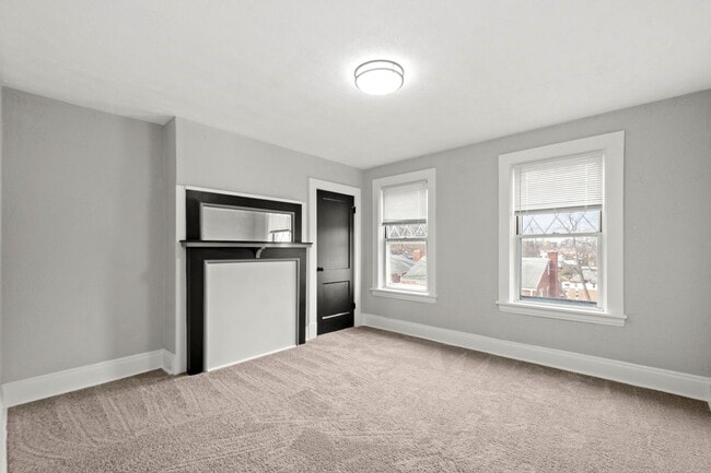 Building Photo - Gorgeous 3 bedroom home in Brookline avail...