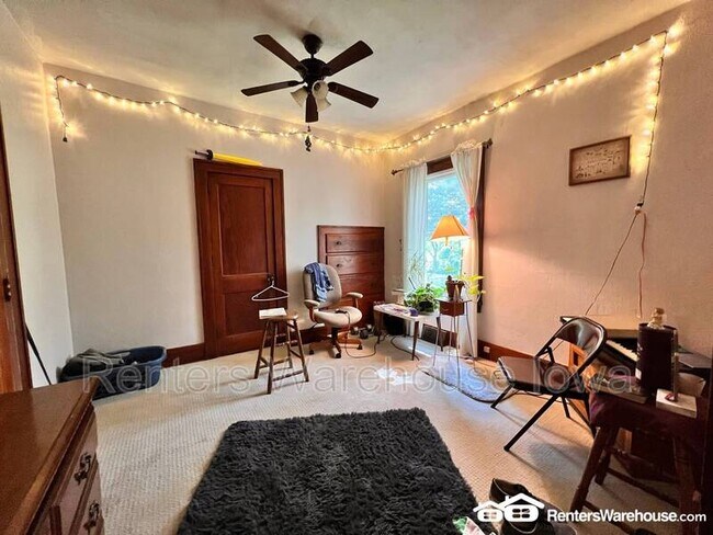 Building Photo - 7617 Hoover St