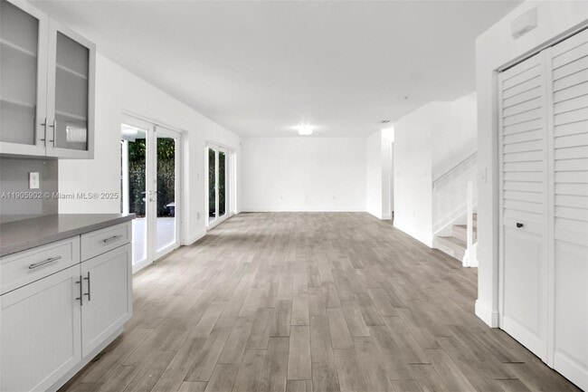 Building Photo - 13505 SW 122nd Ave