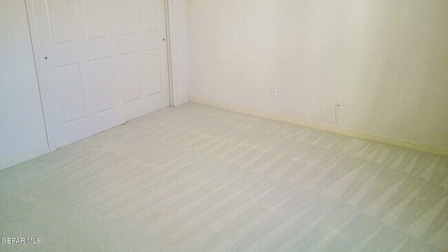Building Photo - 6901 Mineral Ridge Dr