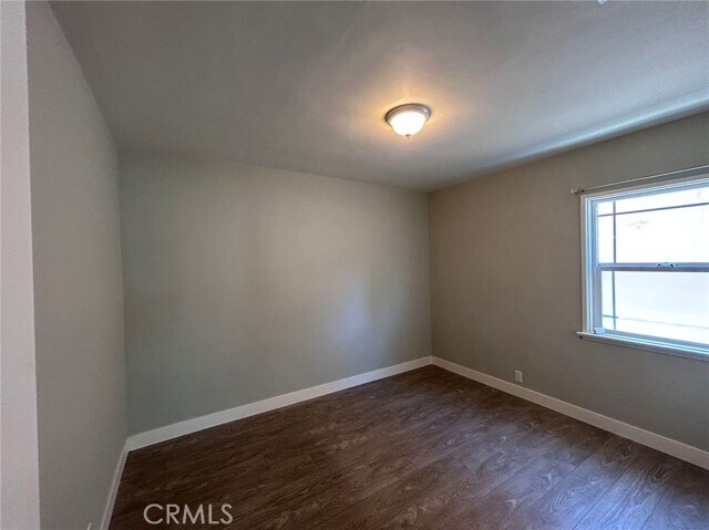 Building Photo - 5452 Loma Ave
