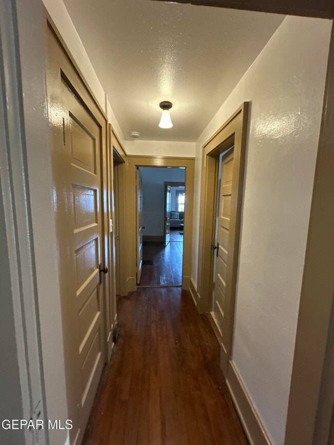 Building Photo - 1546 Upson Dr