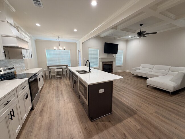 Building Photo - 109 Mink Wy