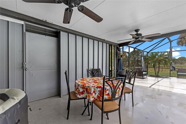 Building Photo - 2622 Hibiscus Ct