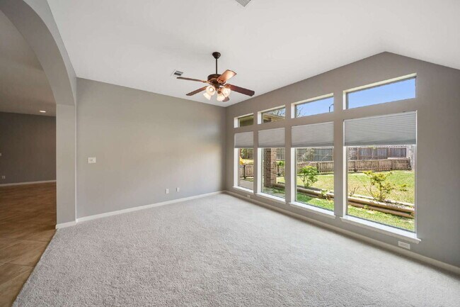 Building Photo - Move-in Ready!  Beautiful Perry Home One Story Home!