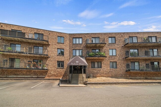 Building Photo - 99 Teaneck Rd