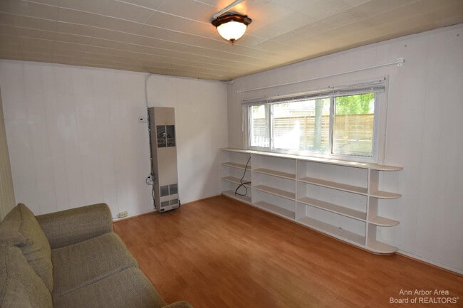 Building Photo - 1331 White St