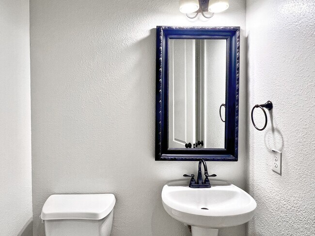 Building Photo - 78 Lindenberry Cir