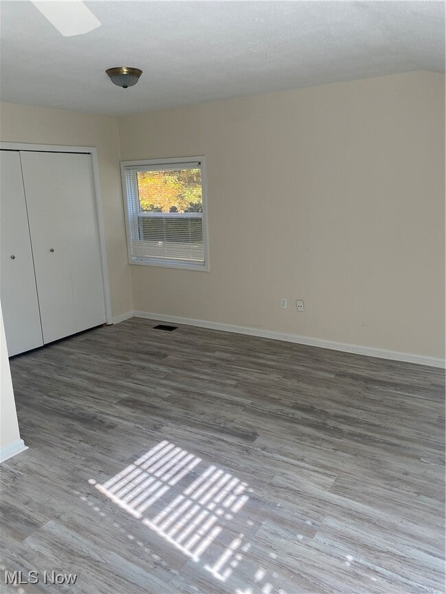 Building Photo - 35755 Miles Rd