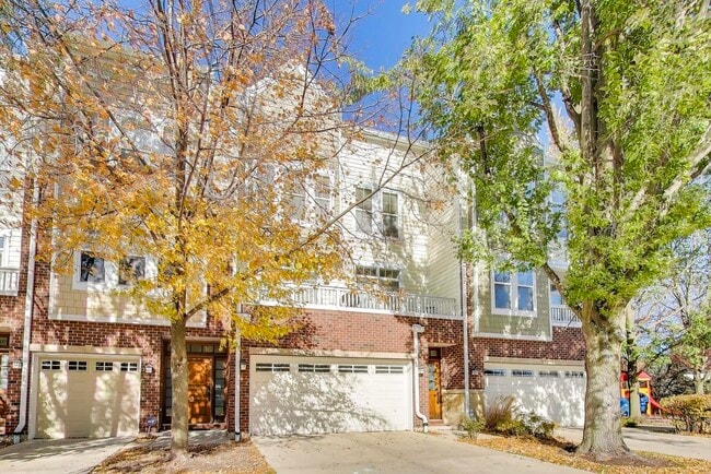 Building Photo - 513 Grove Ln