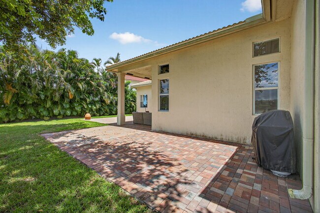 Building Photo - 4693 Sugar Beach Way