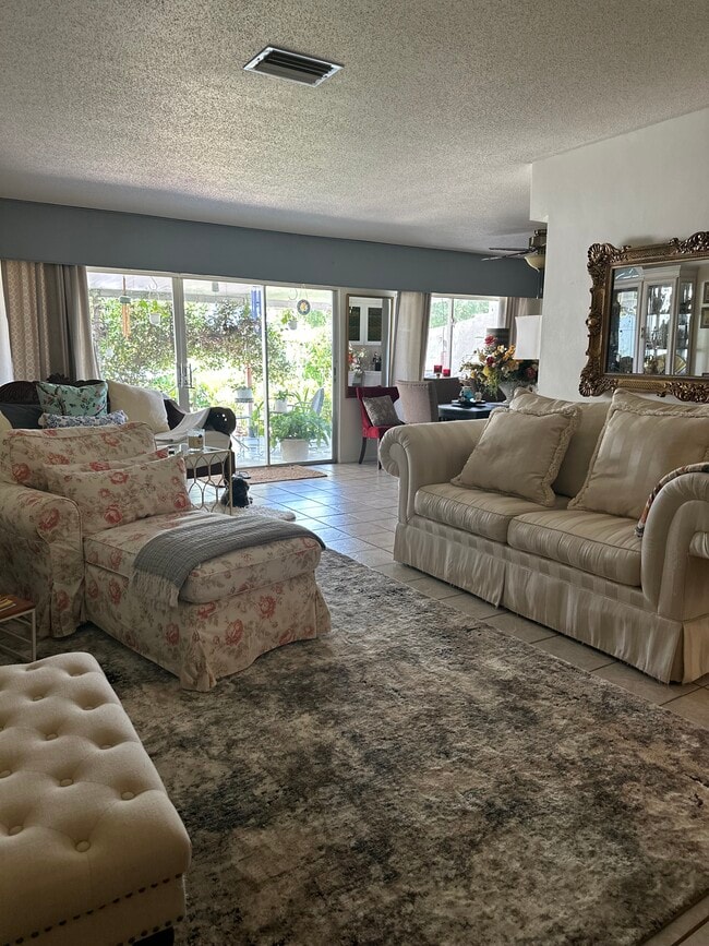 Building Photo - 1655 S Highland Ave