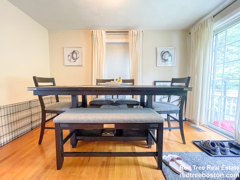 Building Photo - 496 Lebanon St