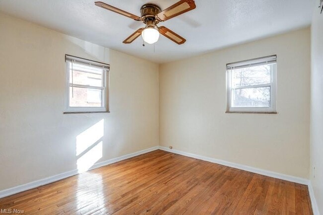 Building Photo - 275 E 200th St