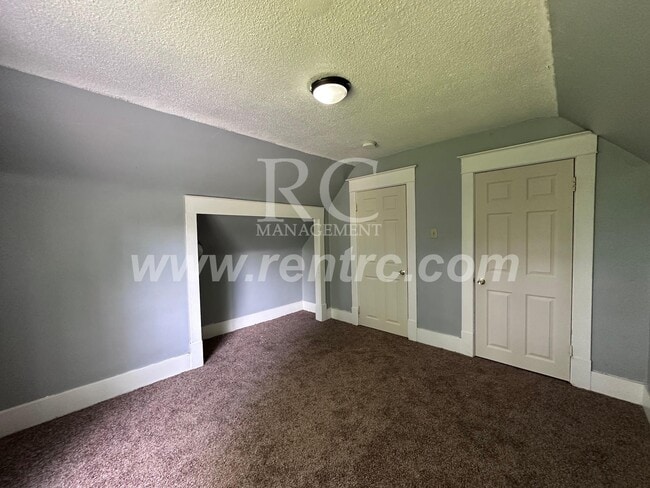 Building Photo - 92 Lake-