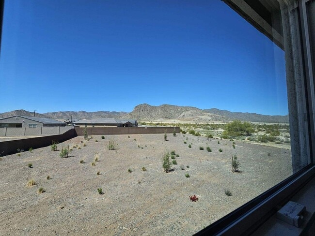 Building Photo - 20124 W Palo Verde Dr