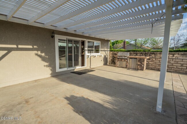 Building Photo - 3065 Starling Ave