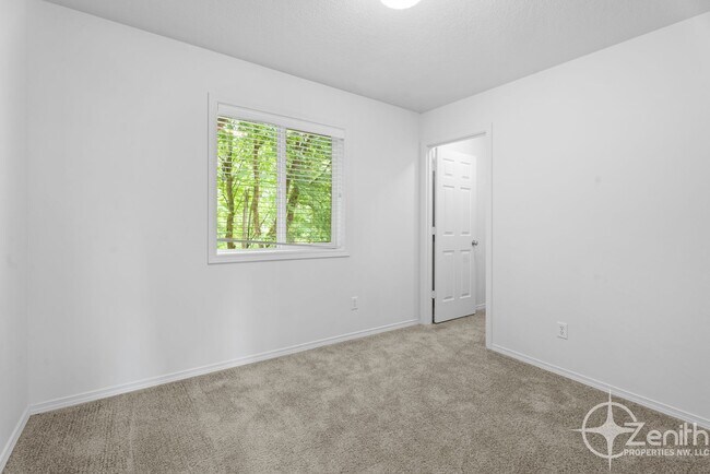 Building Photo - Inviting 3 Bedroom Washougal Home with Lar...