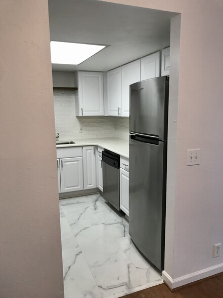 Marble design floor - 21 Vaughns Gap Rd