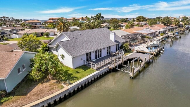 Building Photo - 2127 Lagoon Dr