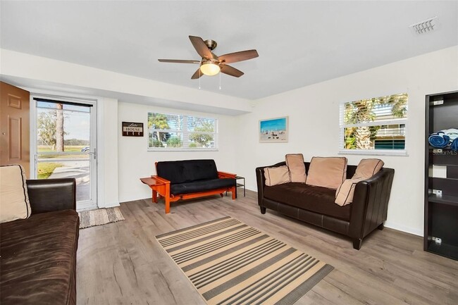 Building Photo - 5 SE Ocale Way