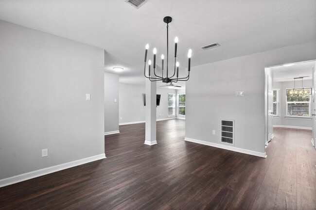 Building Photo - 231 E Golden Arrow Cir