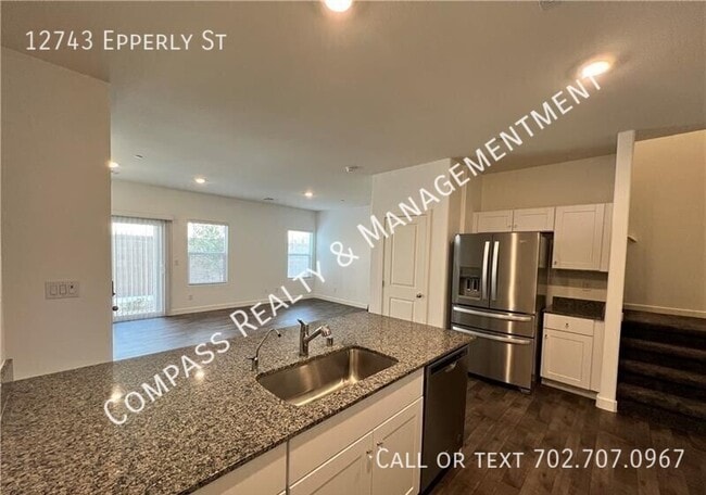 Building Photo - 12743 Epperly St