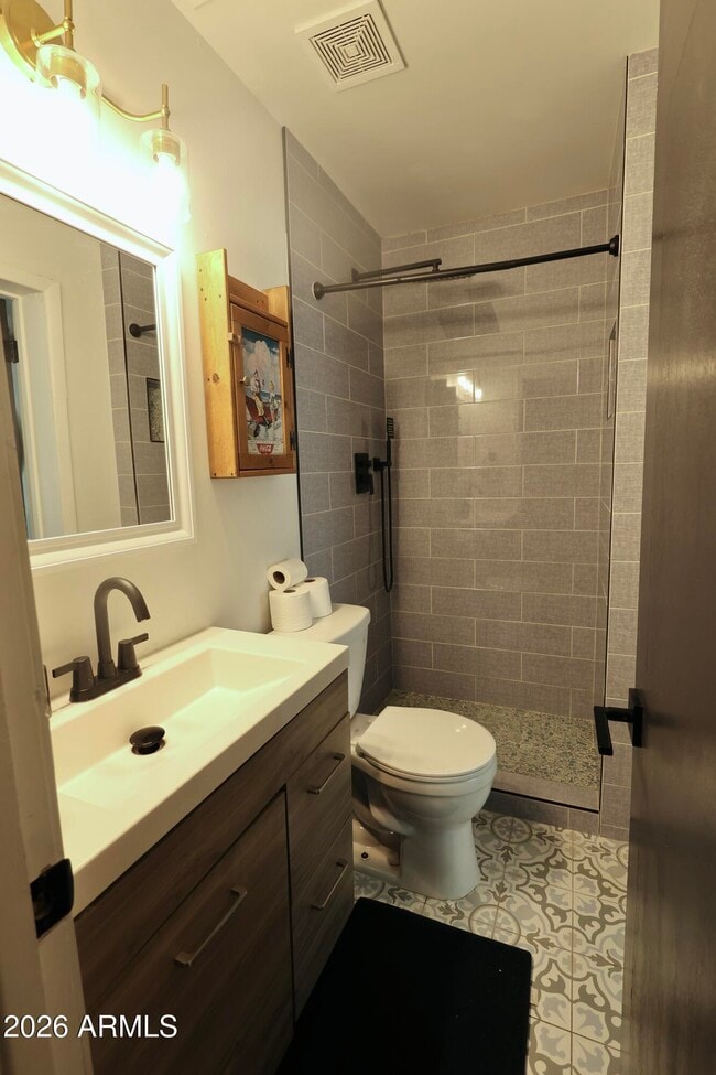 Building Photo - 1011 W Elna Rae St