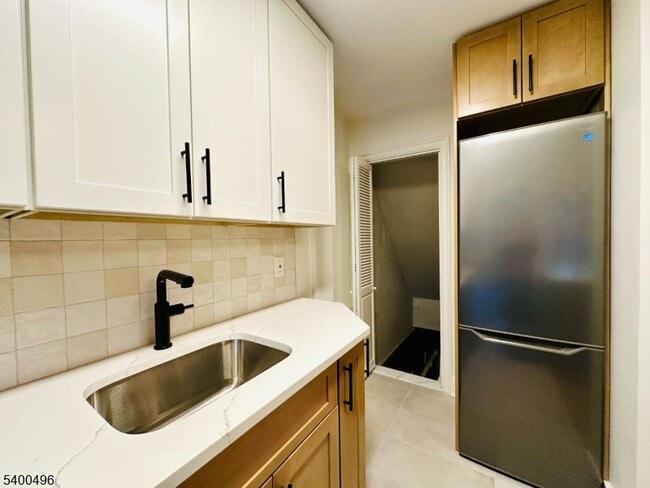 Building Photo - 355 Valley Blvd